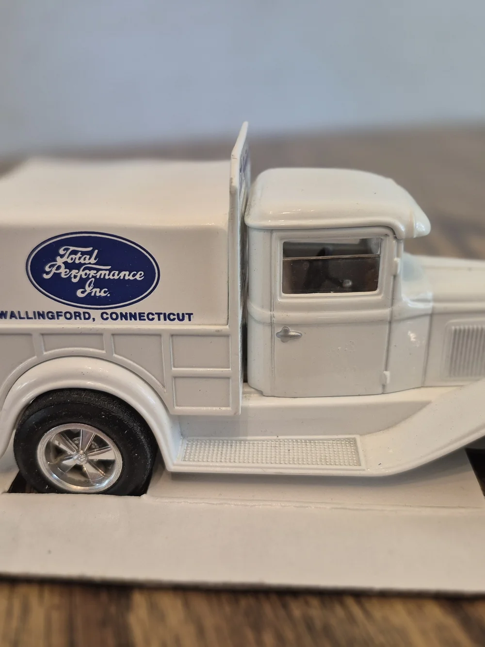 Ford White 1931 Pickup Die-Cast Toy Truck